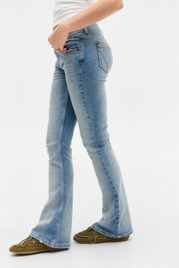 Vista de diapositivas: 3: Jeans Acampanados de Tiro Bajo Brooke BDG