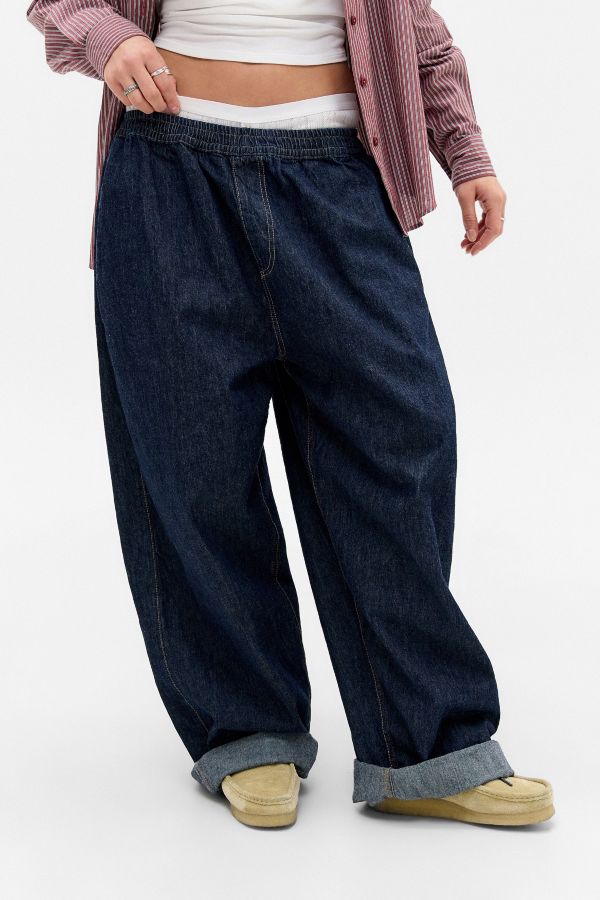 Slide View: 1: BDG Elastische Baggy Jeans