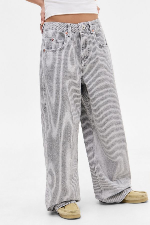 Vista diapositiva: 2: BDG Jaya Stripe Appliqué Jeans