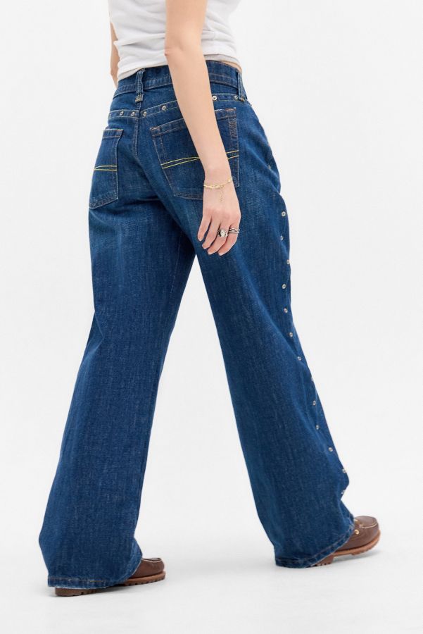 Slide View: 4: BDG Kayla Lowrider Jeans mit Nieten