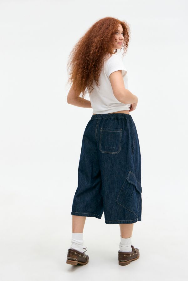 Slide View: 3: BDG Dallas Cropped Cargo Jeans
