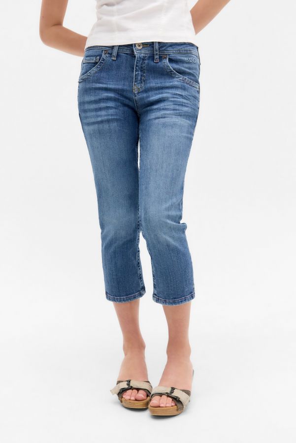 Slide View: 2: BDG Cleo Capri Jeans