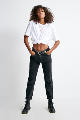 urban outfitters black mom jeans