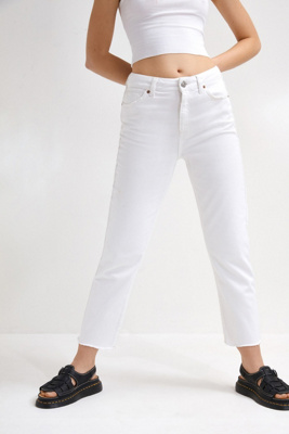 urban outfitters white jeans