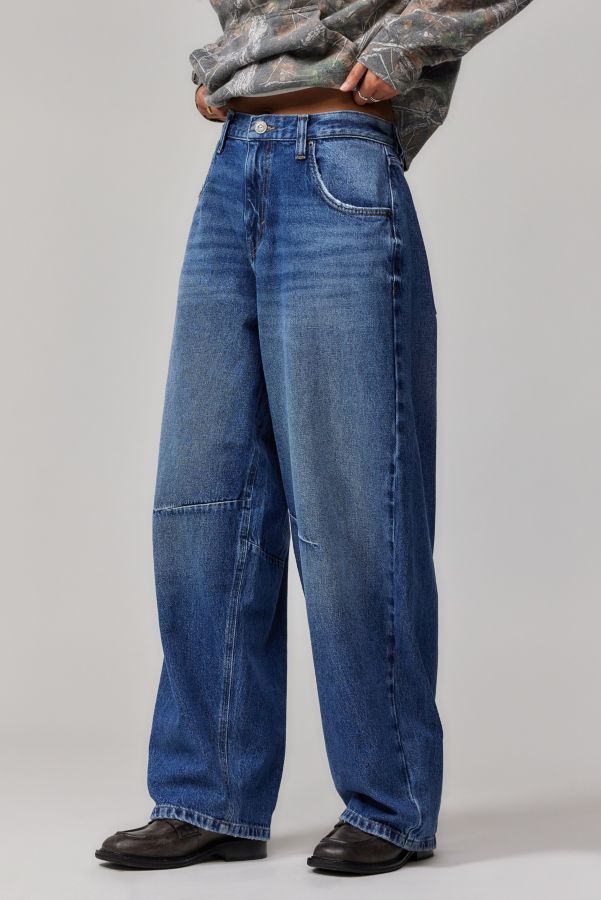 Slide View: 1: BDG Logan Boyfriend Dallas Jeans