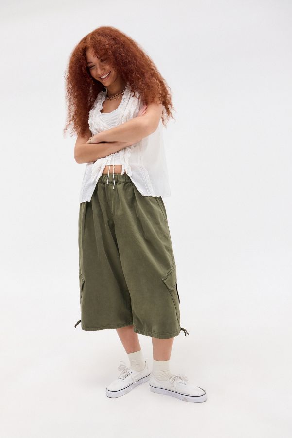 Slide View: 1: BDG Dallas Cropped Cargo Trousers