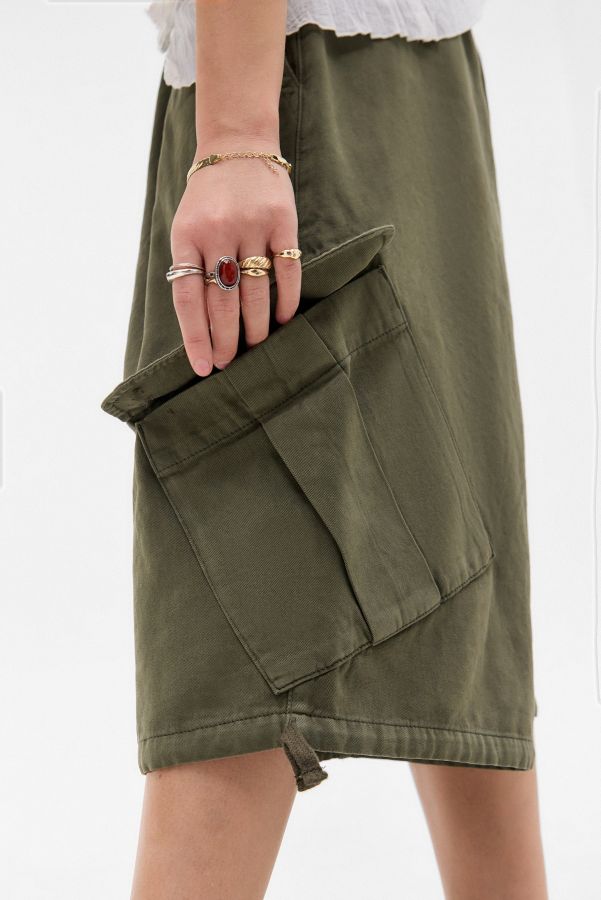 Slide View: 3: BDG Dallas Cropped Cargo Trousers