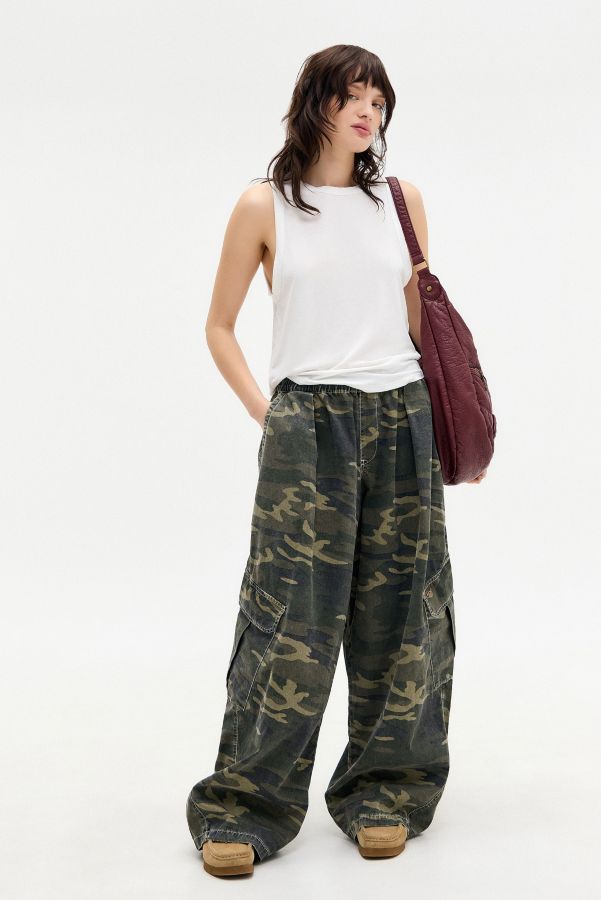 Vista de diapositivas: 1: Pantalones Cocoon Camuflaje Bobbi BDG