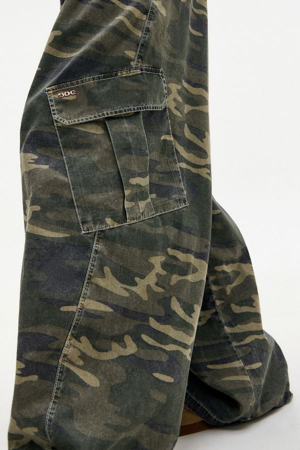 Vista de diapositivas: 3: Pantalones Cocoon Camuflaje Bobbi BDG