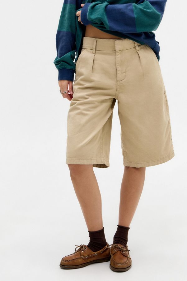 Slide View: 1: Shorts chino longs BDG Roy