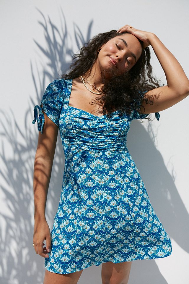 UO Misha Blue Floral Smocked Mini Dress | Urban Outfitters UK