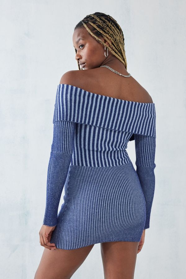 Vista de diapositivas: 4: UO Kai Plated Rib Off-The-Shoulder Mini Vestido