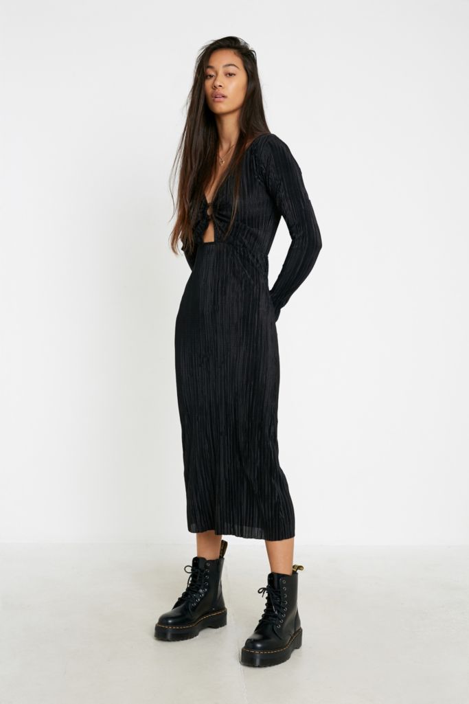 Uo Holly Plisse Midi Dress Urban Outfitters Uk