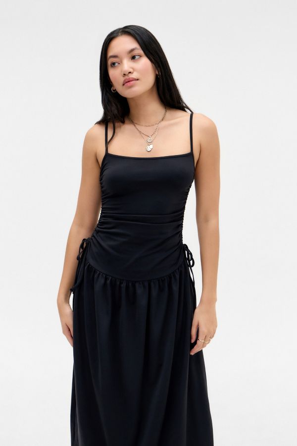 Vista de diapositivas: 2: Vestido Midi de Cintura Caída Eliza de Silence + Noise