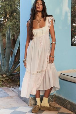 Kimchi Blue Aurelia Negligé