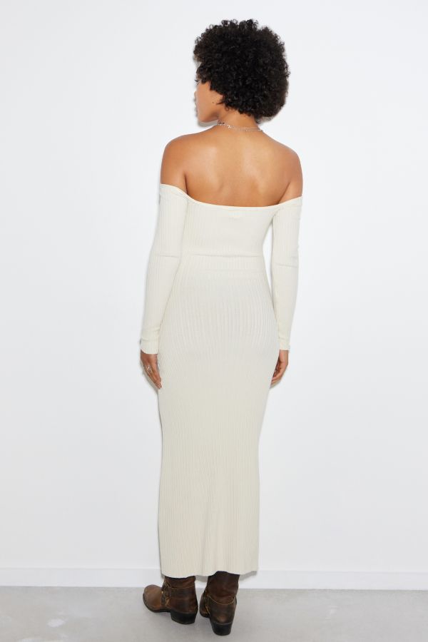 Vista de diapositivas: 4: BDG Marni Knit Off-The-Shoulder Midi Dress