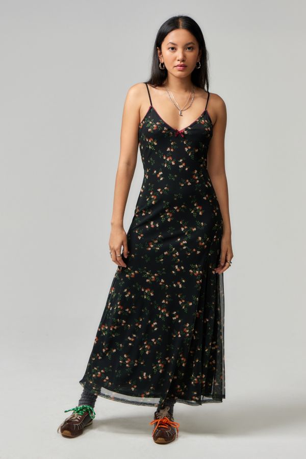 Vista de diapositivas: 1: Vestido Maxi de Malla Floral UO