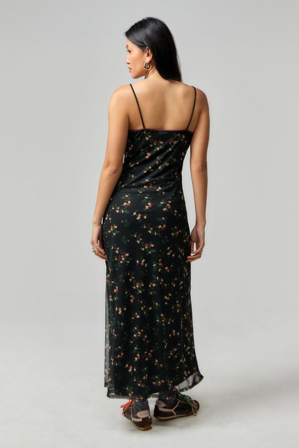 Vista de diapositivas: 4: Vestido Maxi de Malla Floral UO