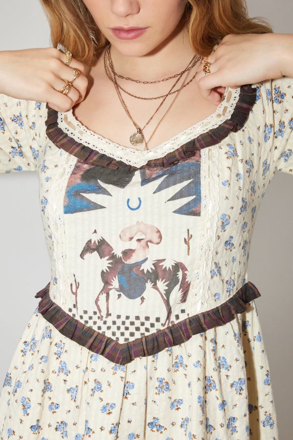 Slide View: 3: Robe Mini Détail Bavoir Urban Outfitters x TuftLuck