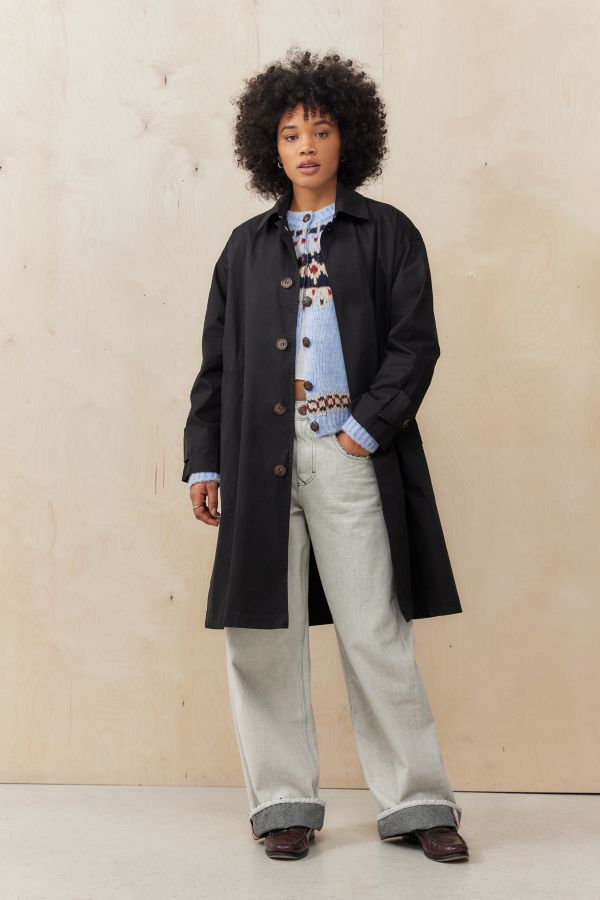 Vista diapositiva: 1: Trench Coat BDG Car