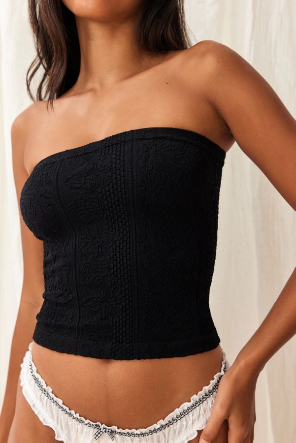 Vista de diapositivas: 5: Top Corto Bandeau Textura Tapiz Out From Under