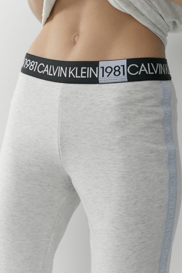 Calvin Klein BOLD 1981 Leggings | Urban Outfitters UK