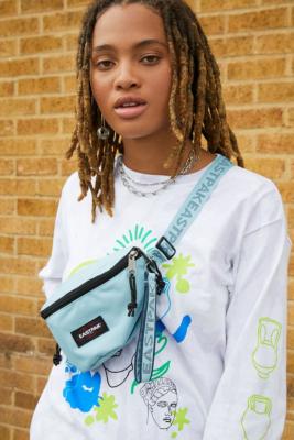 Urban Outfitters Eastpak 2024 espacioeje