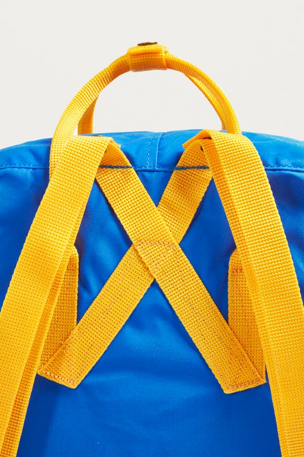 Fjallraven - Sac Kanken Un ?� dos jaune intense et bleu | Urban Outfitters FR