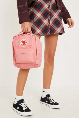 pink fjallraven kanken mini