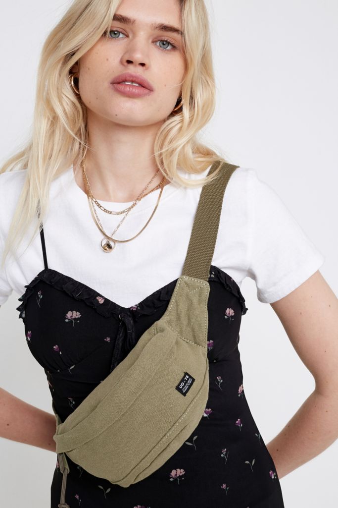 UO Core Canvas Bum Bag | Urban Outfitters UK