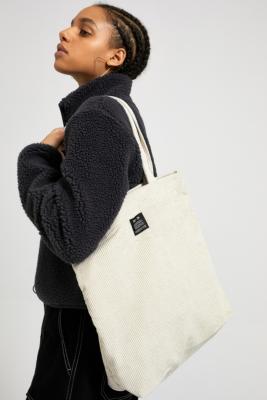 urban outfitters holdall