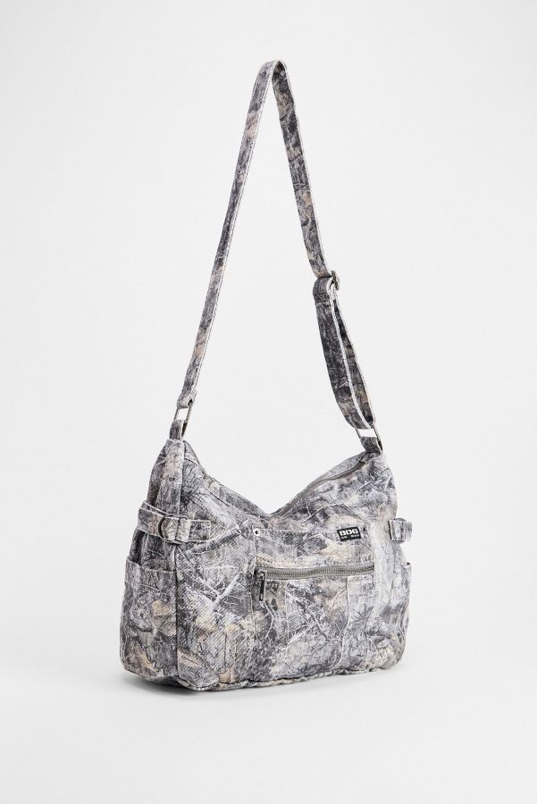 Vista diapositiva: 3: BGD Camo Canvas Zip Sling Bag