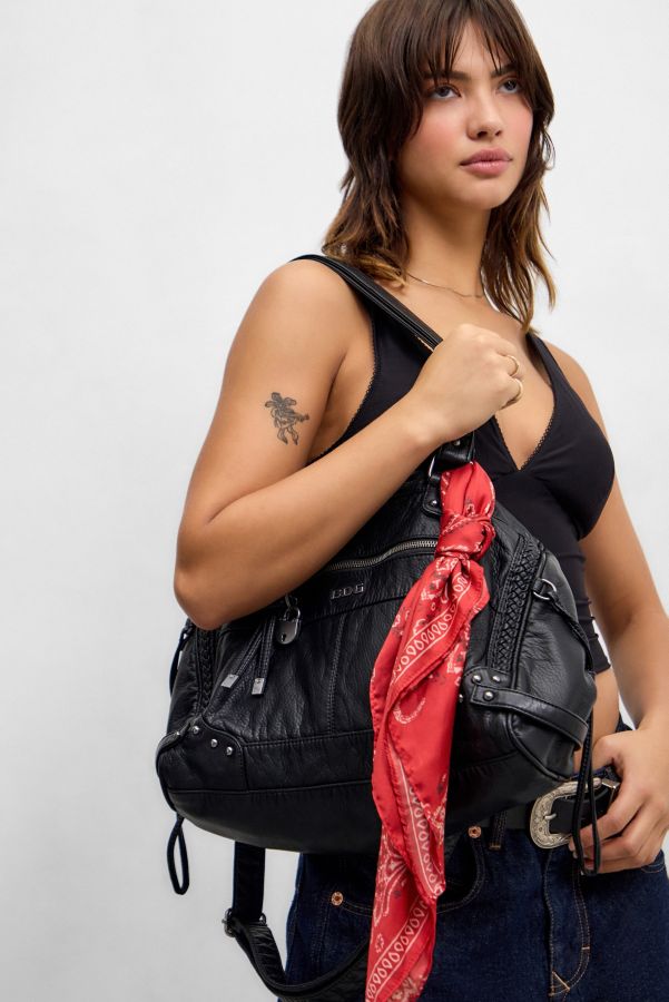 Vista de diapositivas: 1: Bolso Cindy de Cuero Sintético Lavado BDG con Detalle de Bufanda