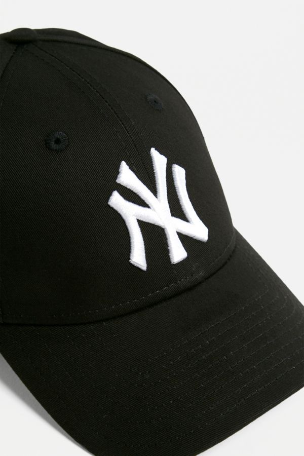 New Era 9FORTY NY Yankees Beige Baseball Cap | Urban Outfitters UK