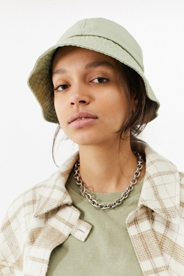 urban outfitters bucket hat