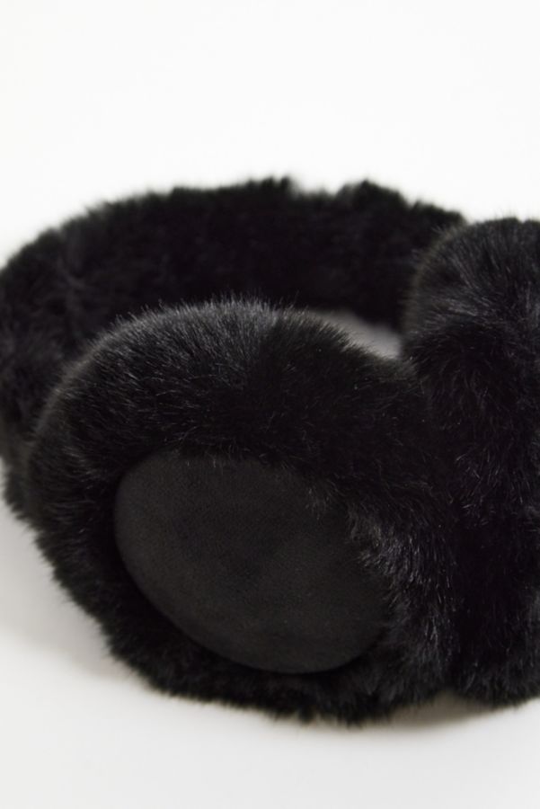 Slide View: 3: UO Adjustable Shearling Trim Ear Muffs