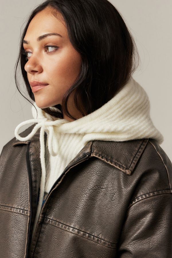 Slide View: 2: UO Flat Knit Hood