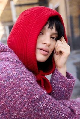 UO Paloma Knitted Bonnet
