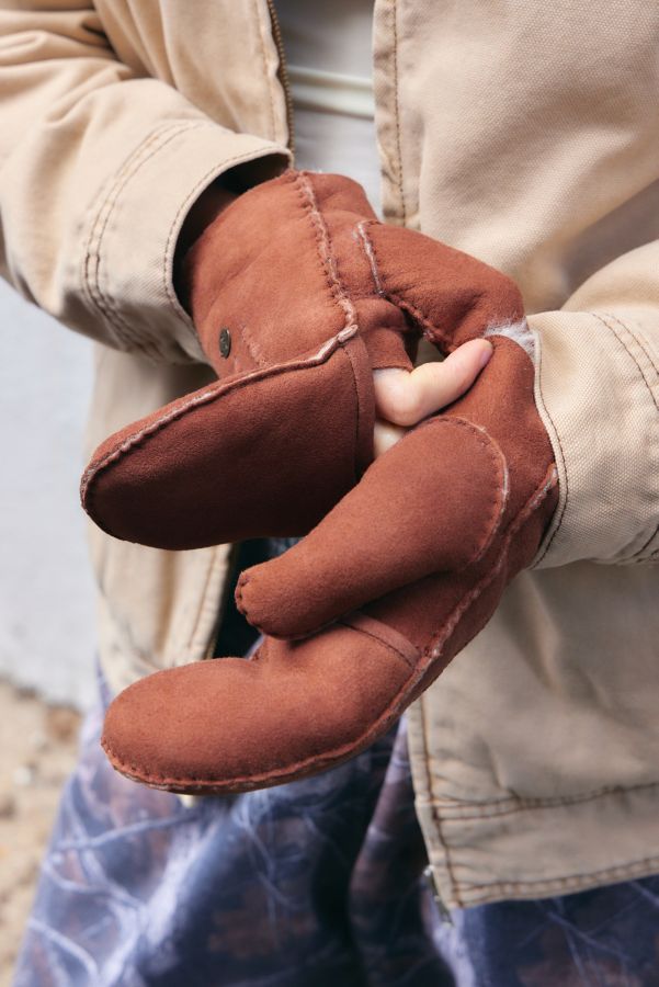 Slide View: 1: EMU Australia Birrarung Gloves