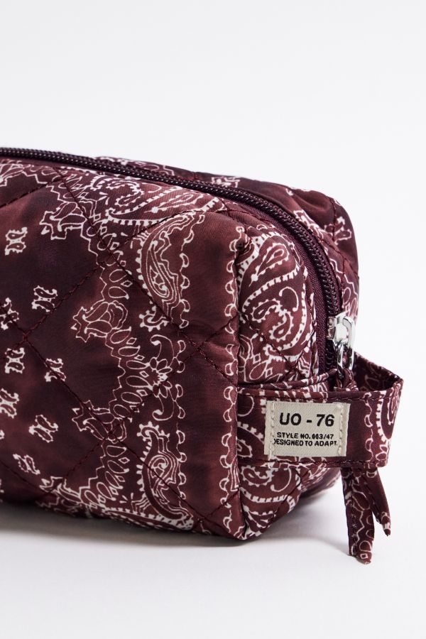 Vista de diapositivas: 3: Bolsa de Maquillaje Acolchada con Estampado de Pañuelo