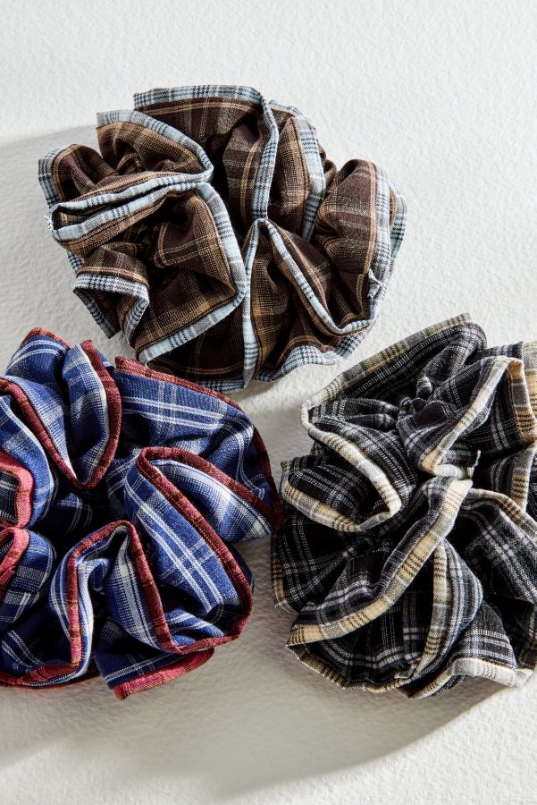 Slide View: 4: Annabelle Check Scrunchie