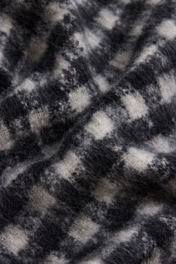 Slide View: 6: UO Gingham Blanket Scarf