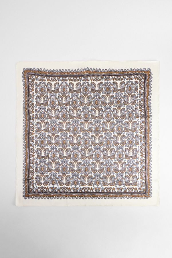 Slide View: 2: UO Silky Ornate Headscarf