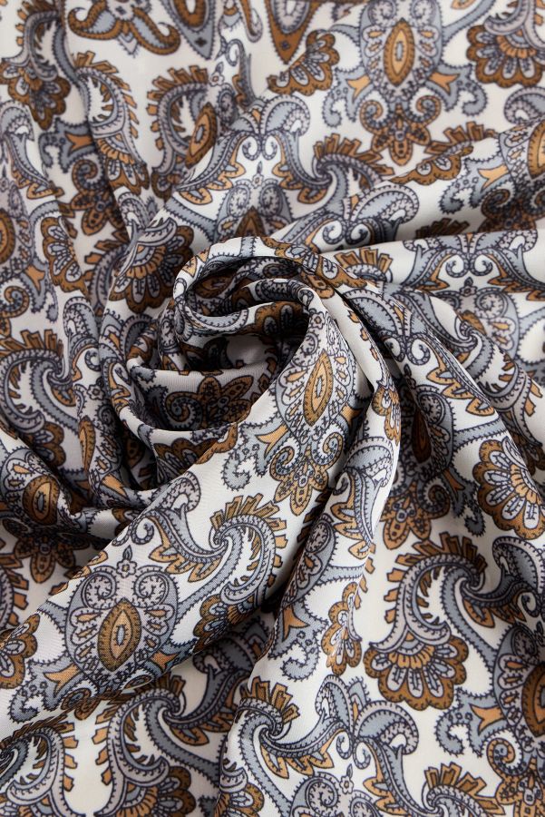 Slide View: 5: UO Silky Ornate Headscarf