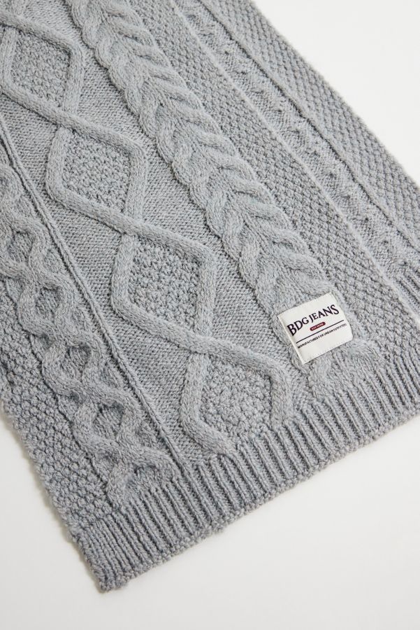 Vista diapositiva: 5: UO Cable Knit Scarf