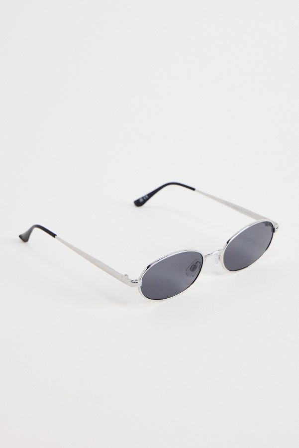 Slide View: 4: UO Gwyn Metal Oval Sunglasses