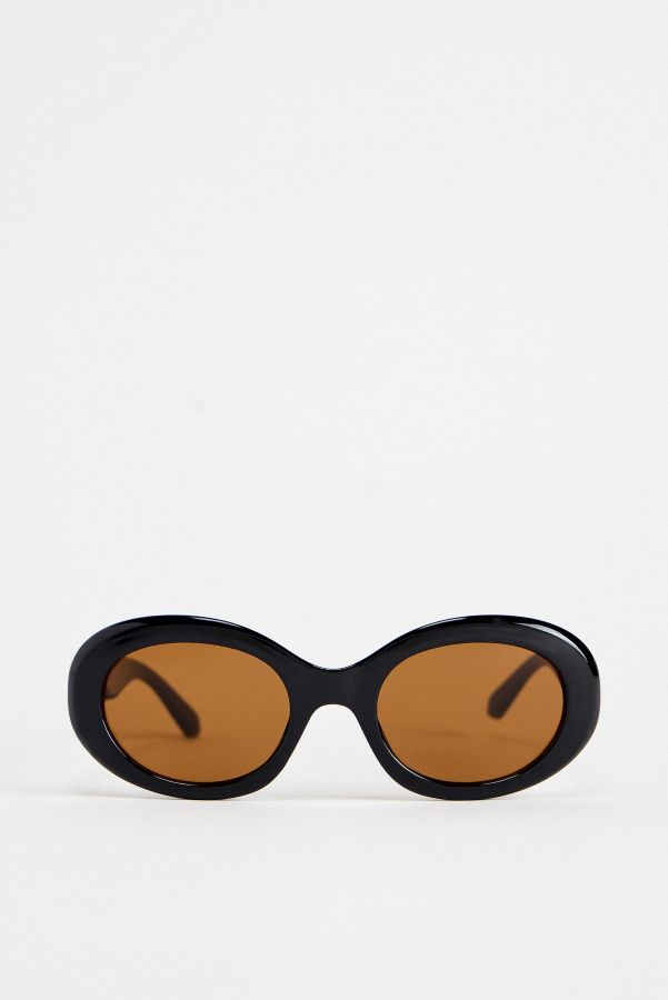 Slide View: 1: UO Summer Large Oval Sunglasses