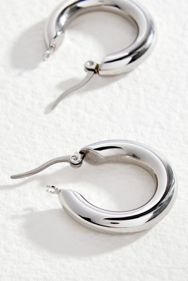 Vista diapositiva: 2: Réalta Demi Hoop Earrings