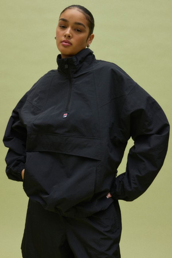 Vista de diapositivas: 2: FILA x HAILEY Black Padded Jacket