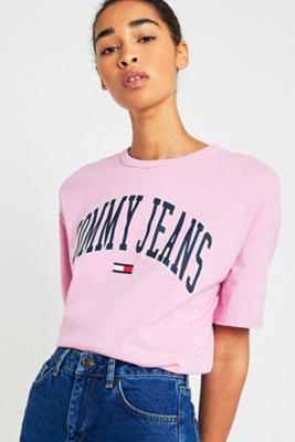 pink shirt with jeans